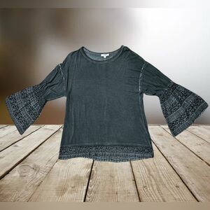 Umgee Gray Blouse with Ruffled 3/4 Sleeves
